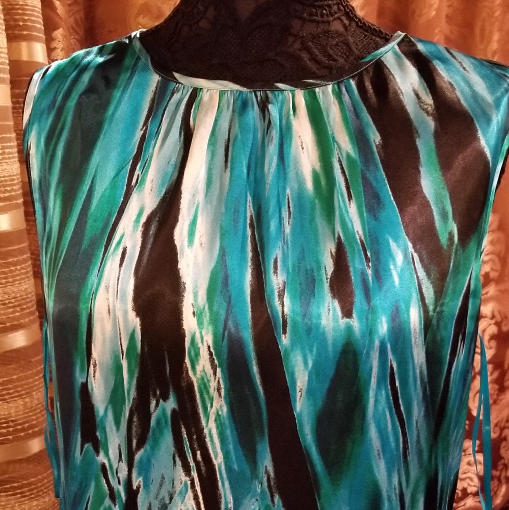 Tahari Sleeveless Top